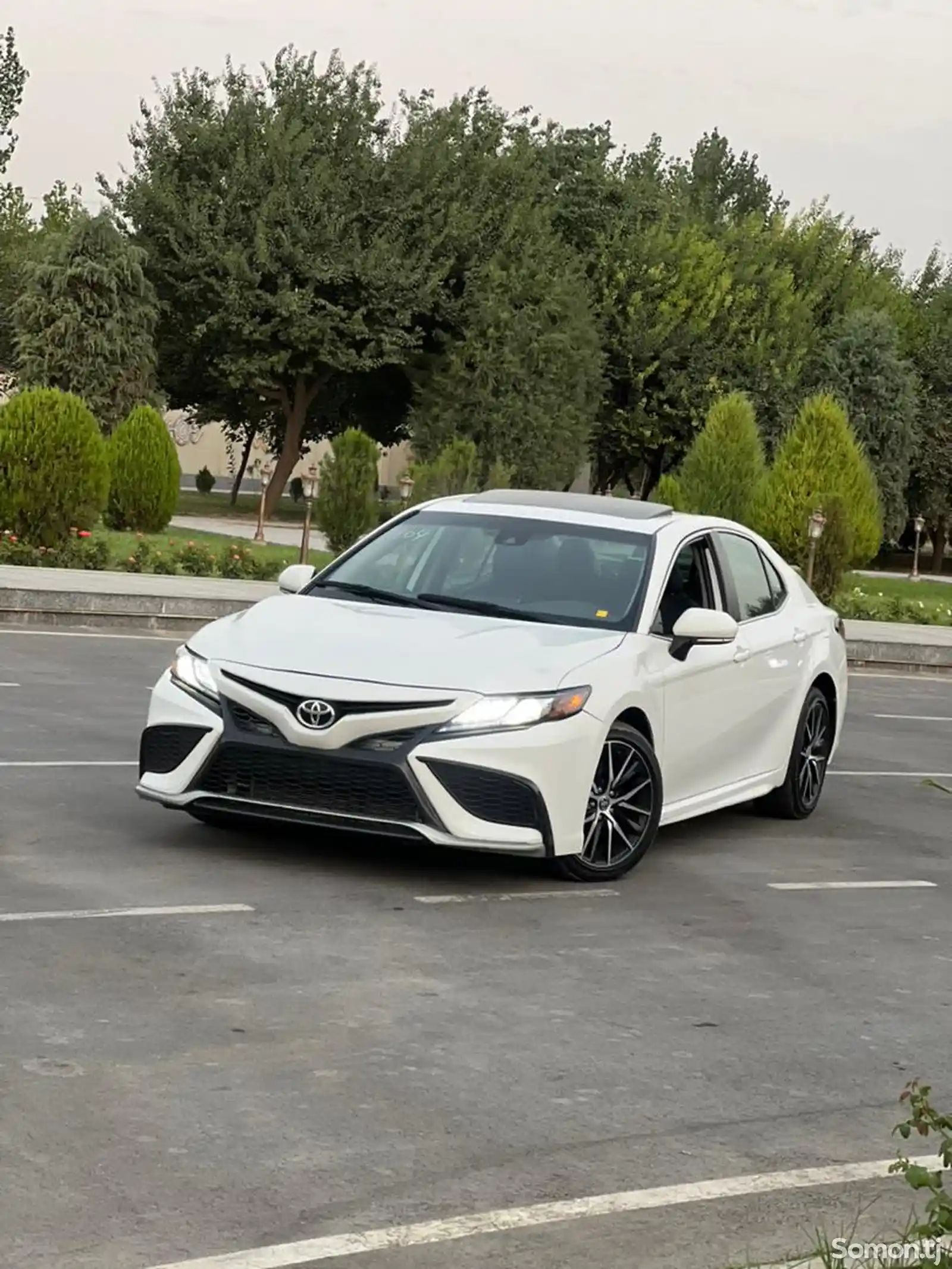 Toyota Camry, 2021-1