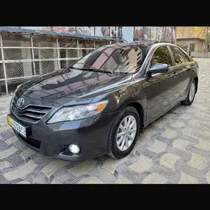 Toyota Camry, 2010