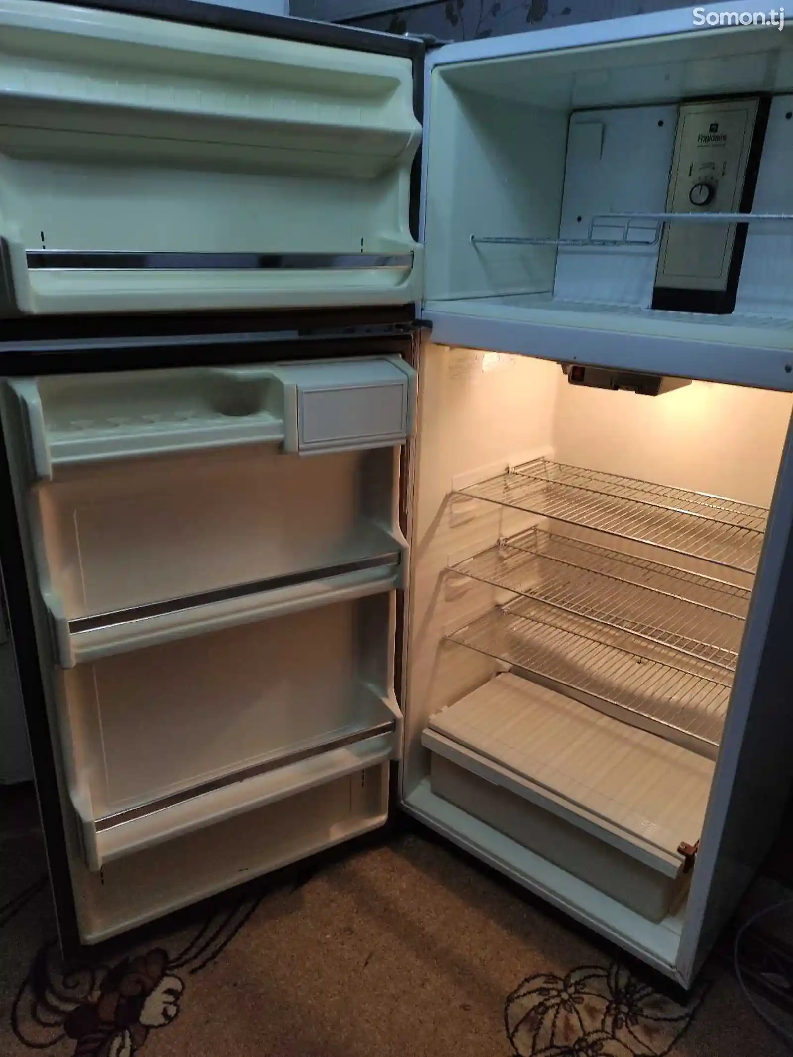 Холодильник Frigidaire-10