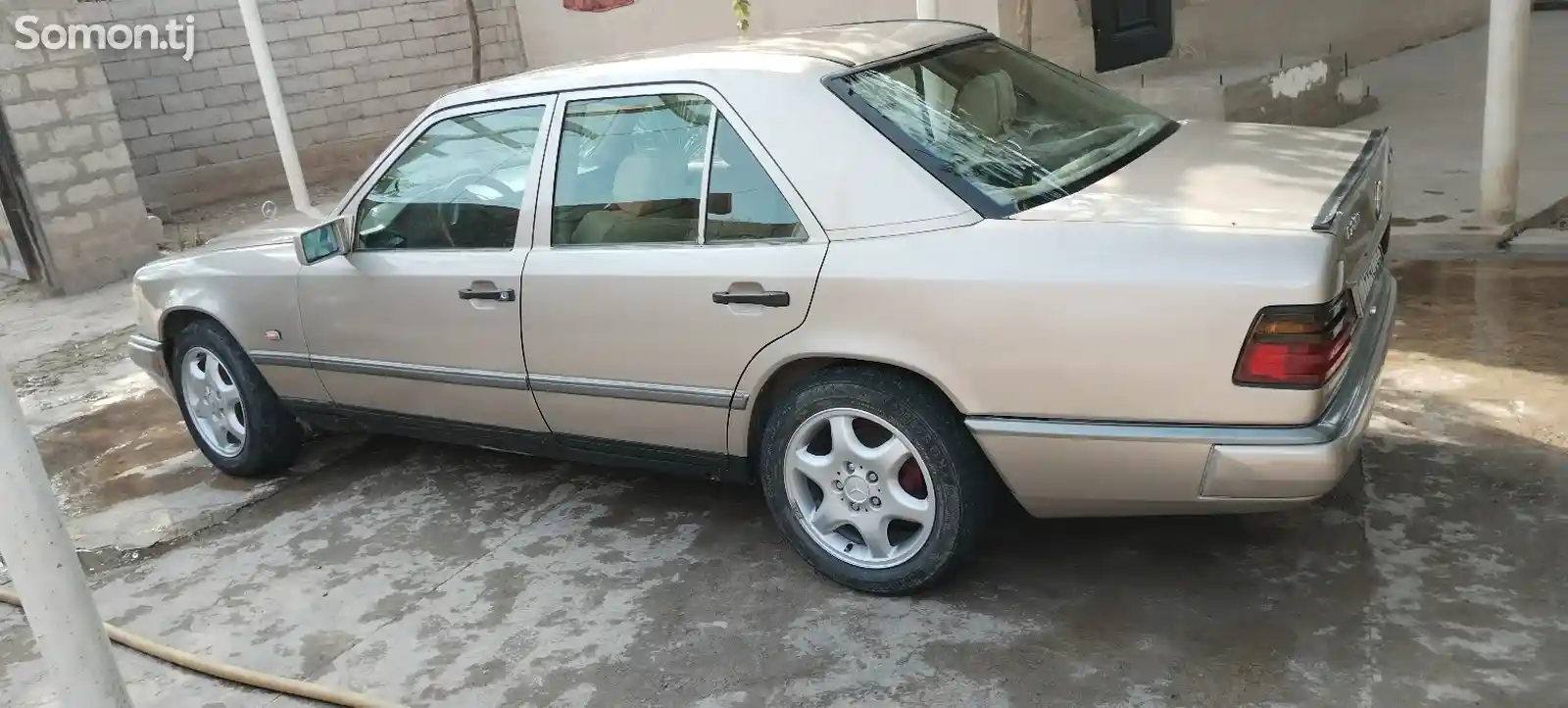 Mercedes-Benz W124, 1989-7