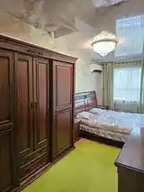 3-комн. квартира, 4 этаж, 60м², 31 мкр-4