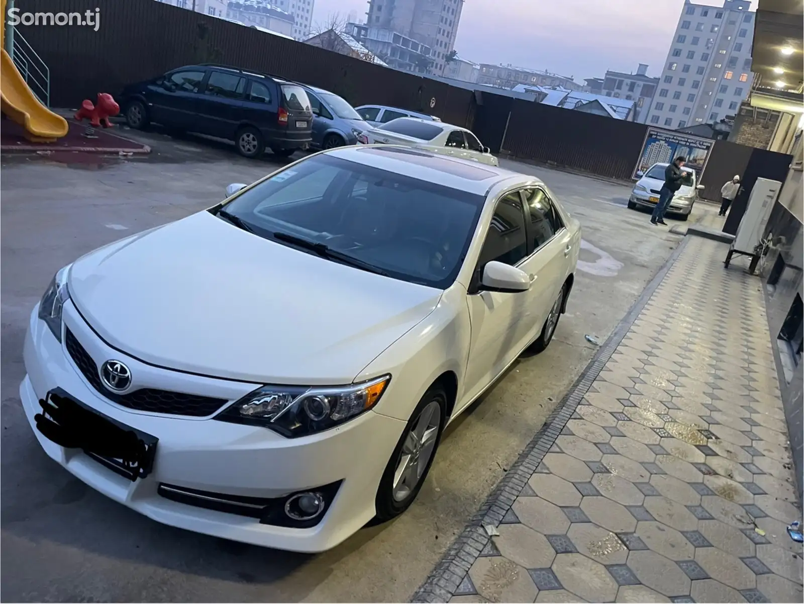 Toyota Camry, 2012-1