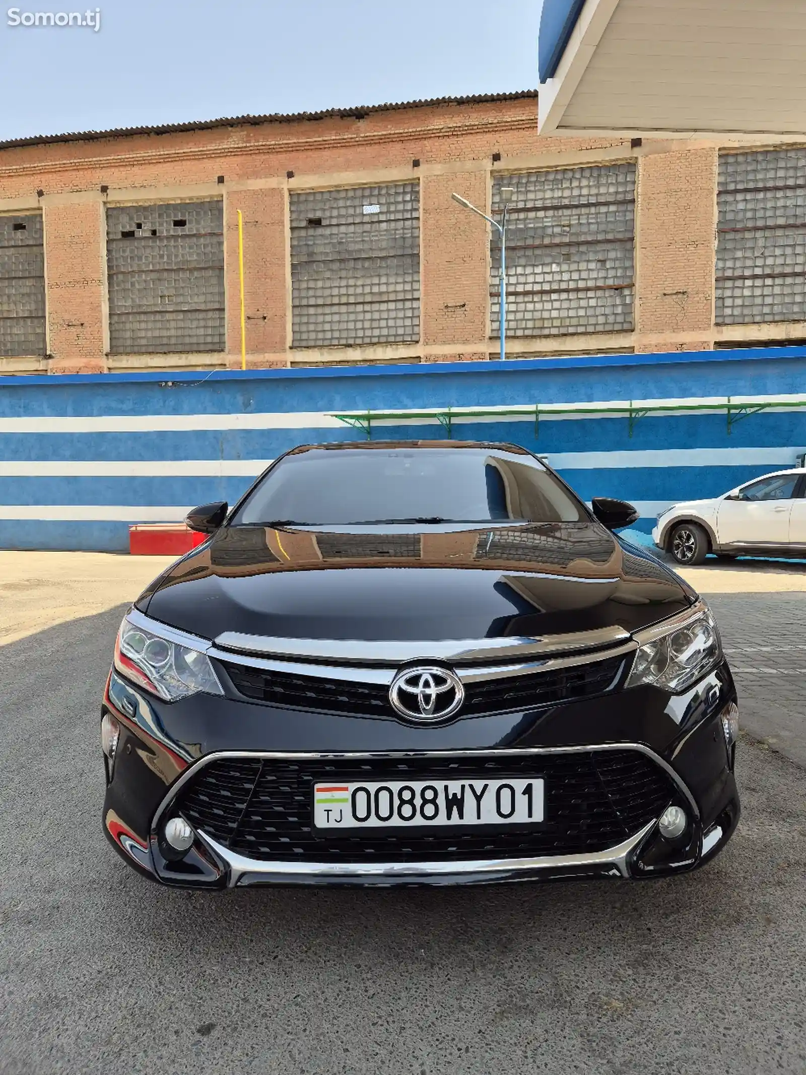 Toyota Camry, 2017-1