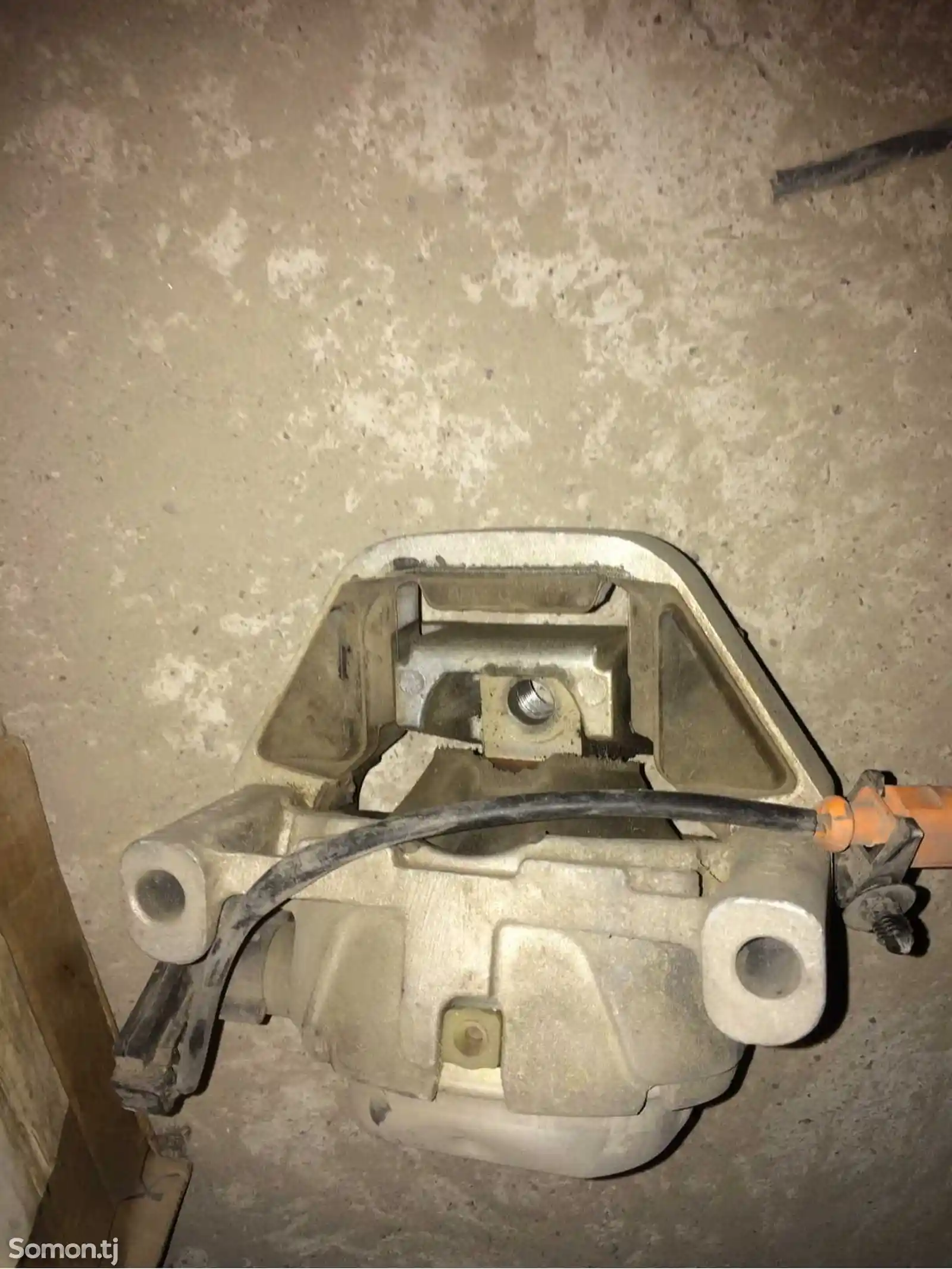 Подушка двигателя от Audi A7-4