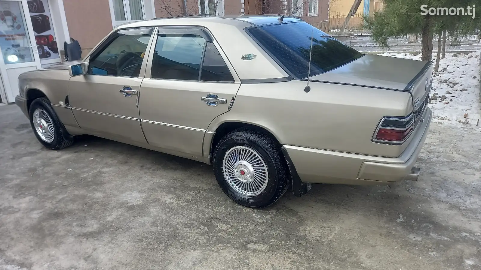 Mercedes-Benz W124, 1992-1