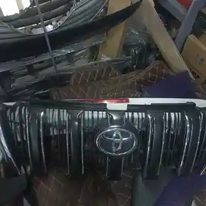 Решетка радиатора для Toyota Prado