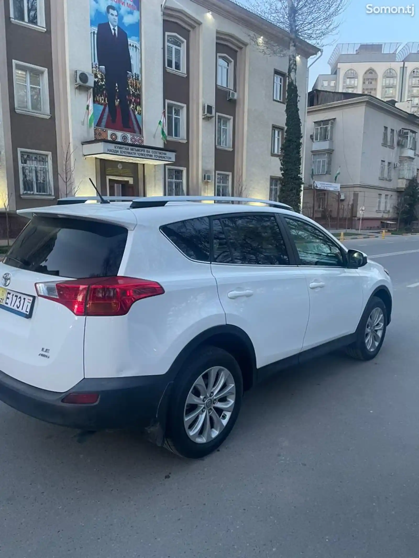 Toyota RAV 4, 2015-1