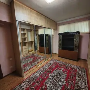 6-комн. квартира, 1 этаж, 240 м², 19мкр