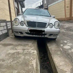 Mercedes-Benz E class, 2000