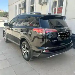 Toyota RAV 4, 2017