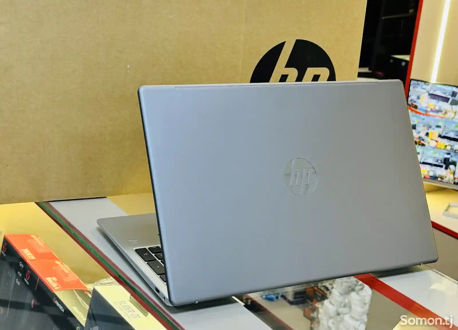 Ноутбук HP Core i7-1355U/FD 15,6/RAM 8GB/SSD M2 512GB-2