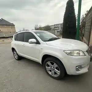 Toyota RAV 4, 2010