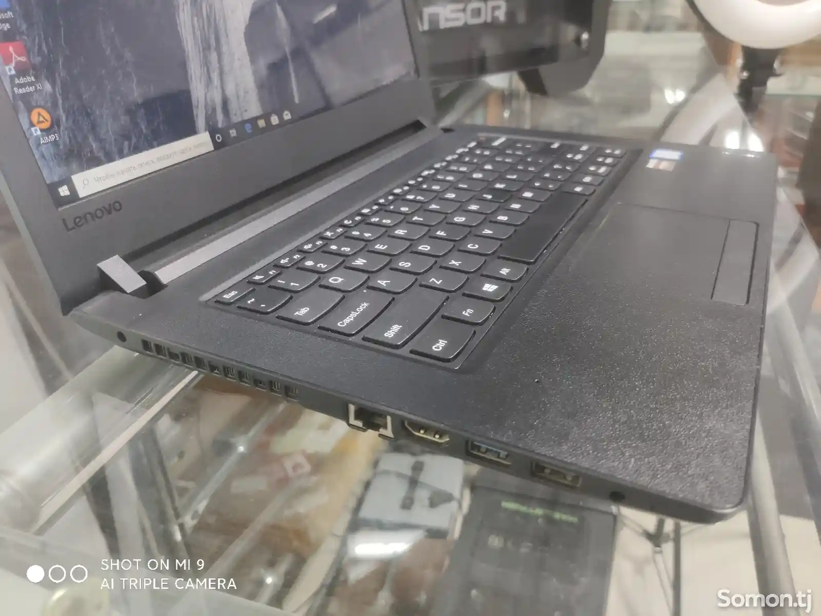 Ноутбук Lenovo ideaPad core i3-6Gen RAM 8GB AMD RADEON 2GB-3