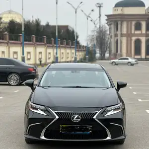 Lexus ES series, 2013