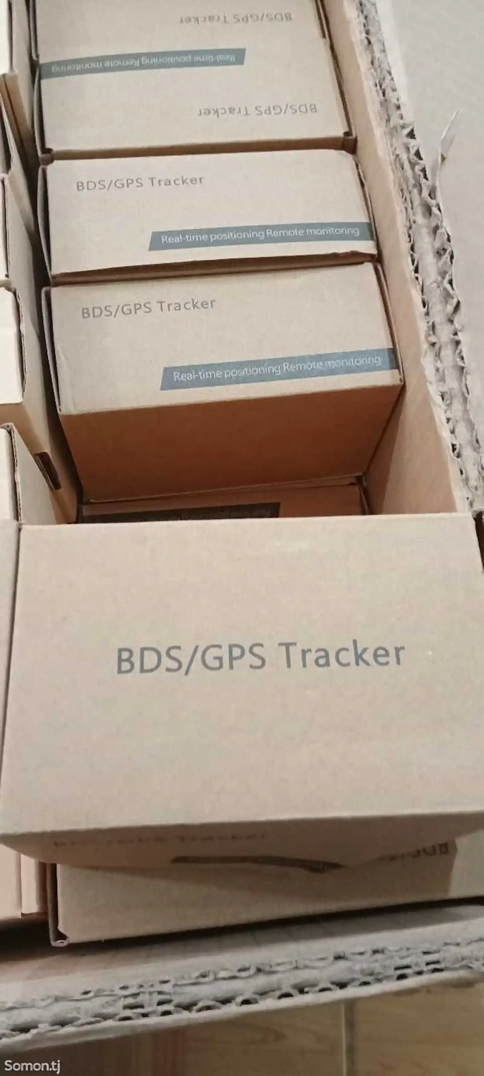 Gps навигатор tracker-1