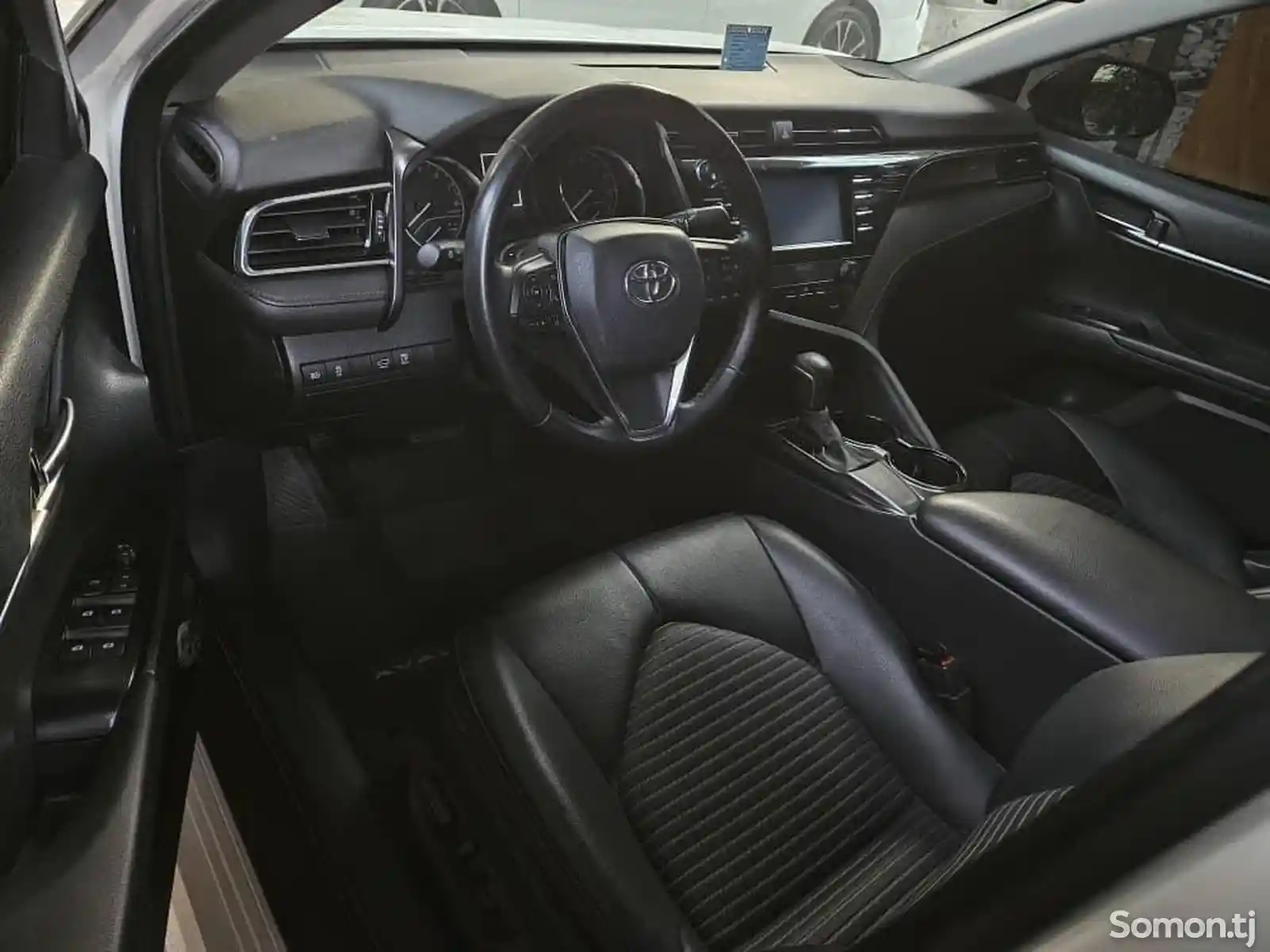 Toyota Camry, 2019-6