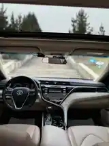 Toyota Camry, 2018-7