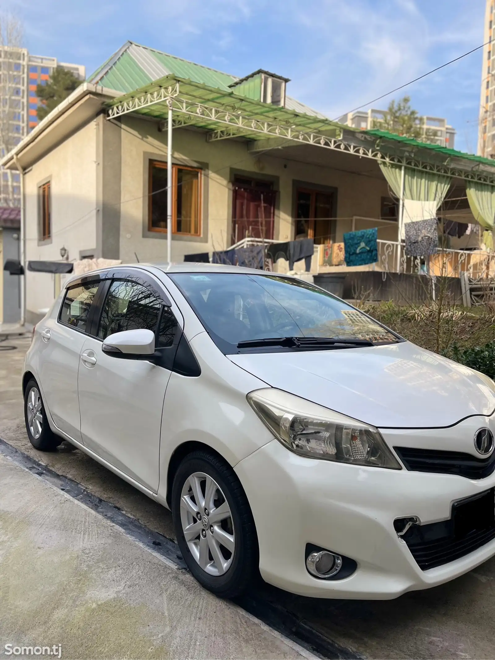 Toyota Vitz, 2011-1