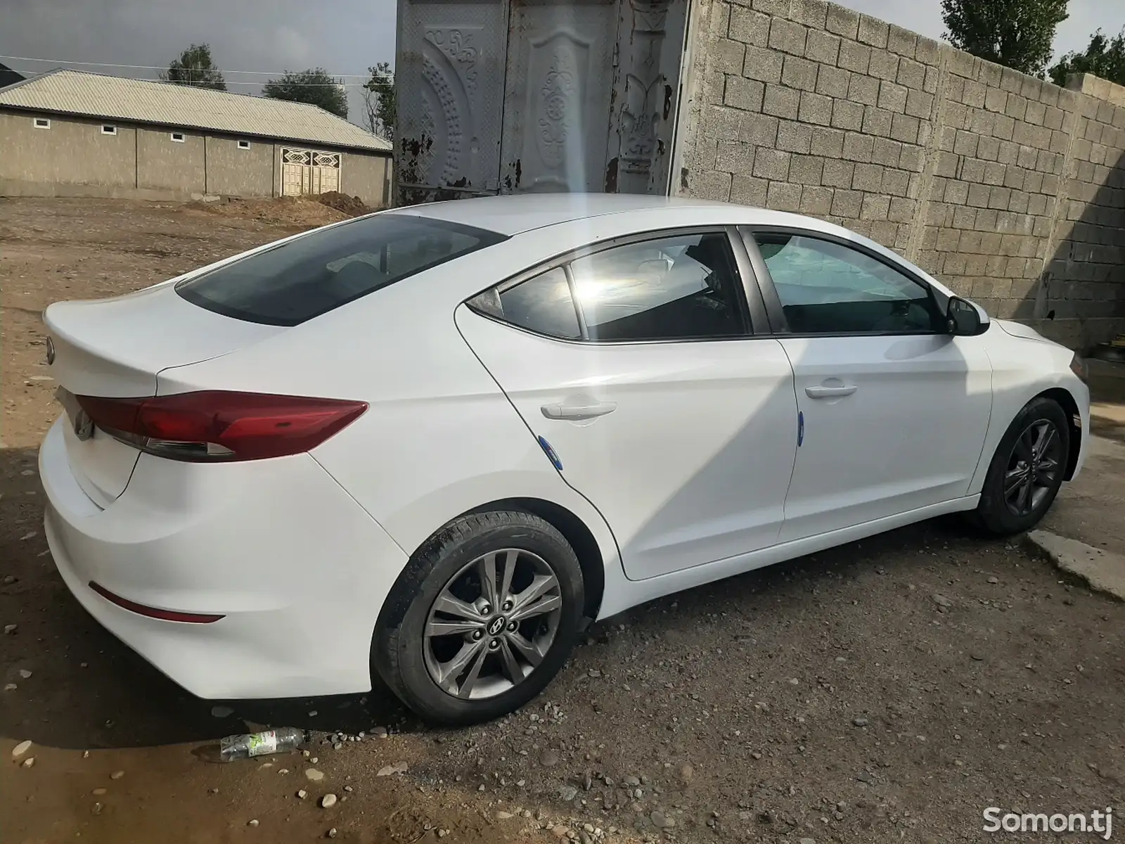 Hyundai Elantra, 2017-12