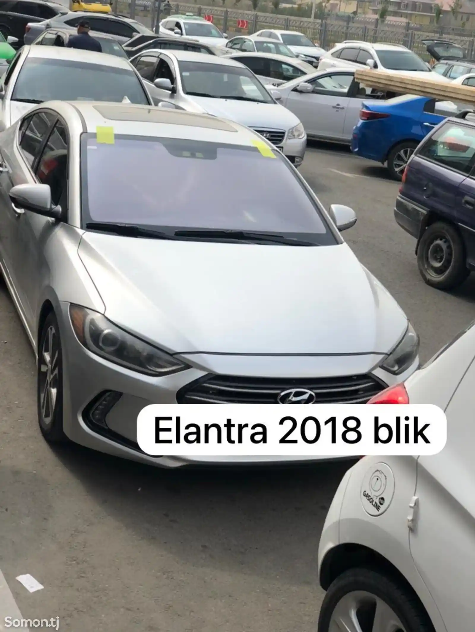 Лобовое стекло фиолетовый на Hyundai Elantra 2017-2019