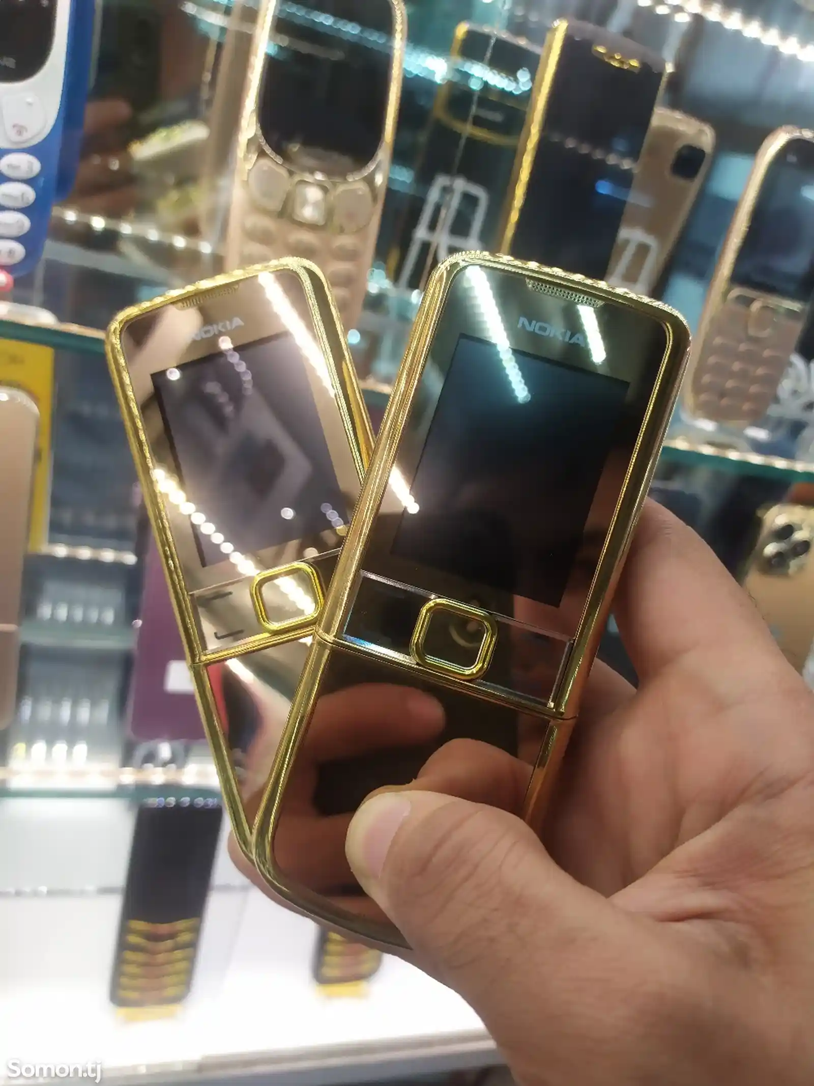 Nokia 8800 gold-1