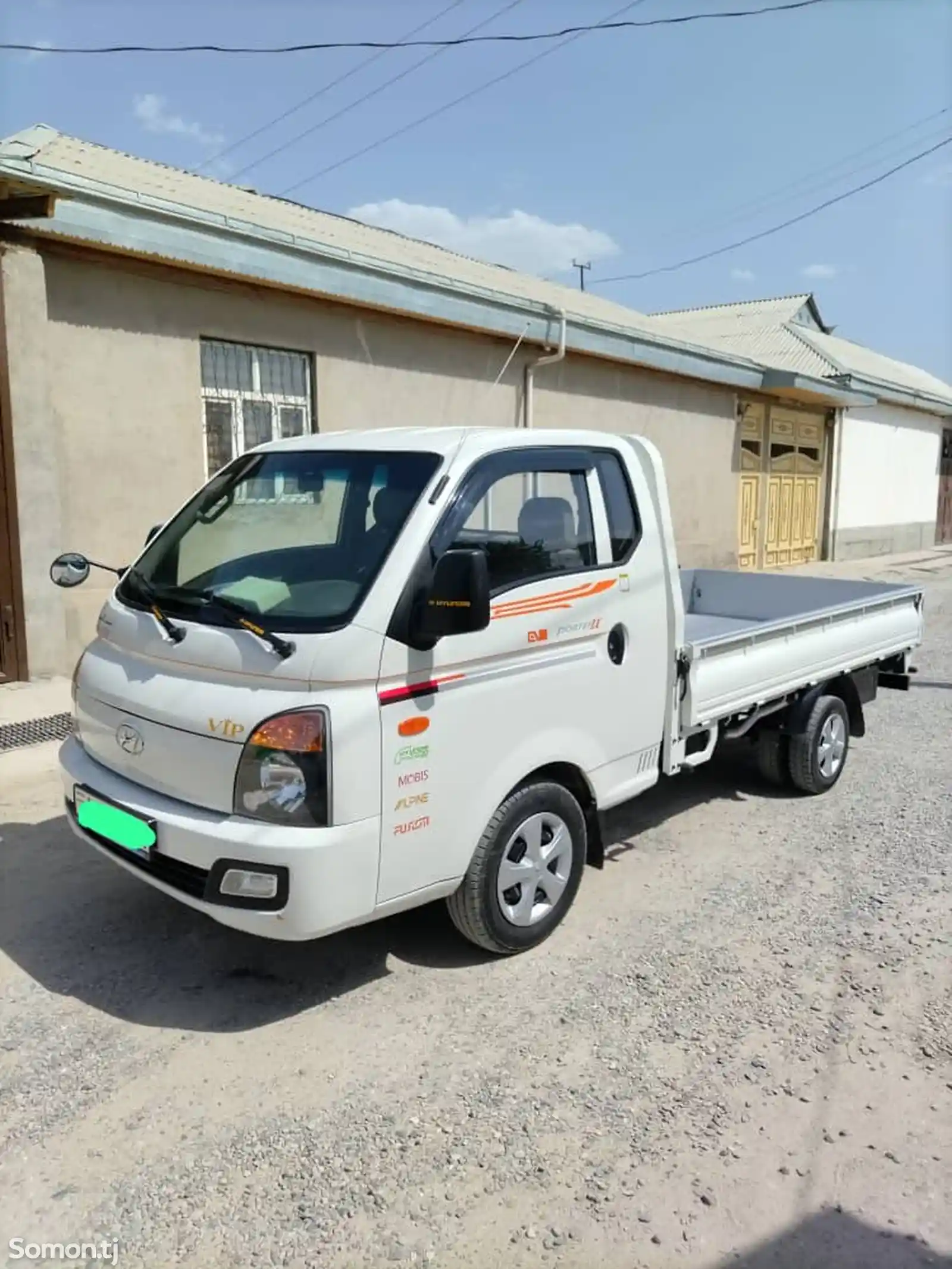 Бортовой автомобиль Hyundai Porter, 2015-1