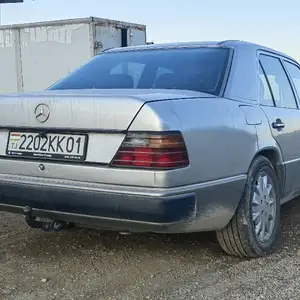 Mercedes-Benz W124, 1992