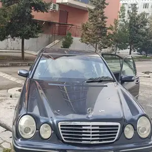 Mercedes-Benz E class, 2000