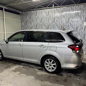 Toyota Fielder, 2015