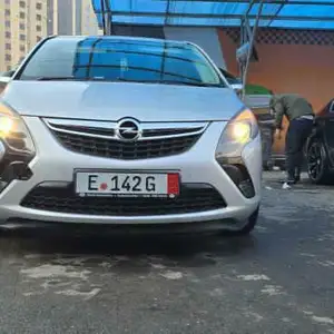 Opel Zafira, 2015