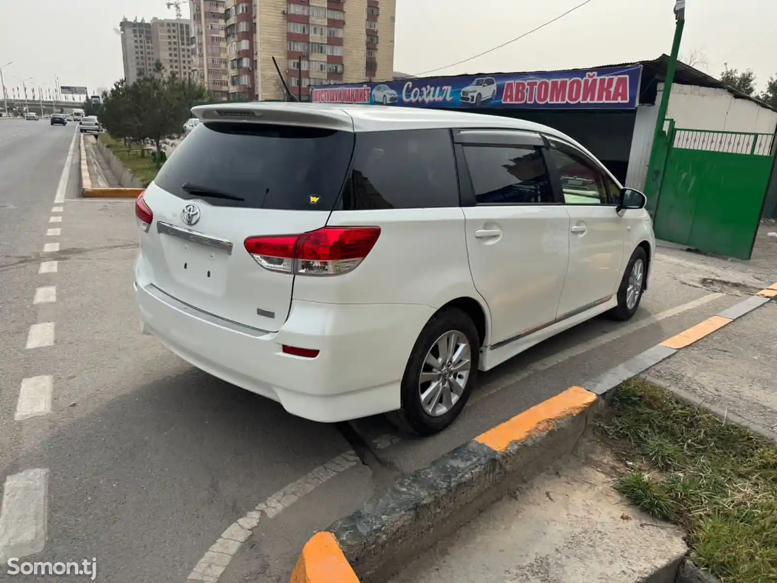 Toyota Wish, 2011-2