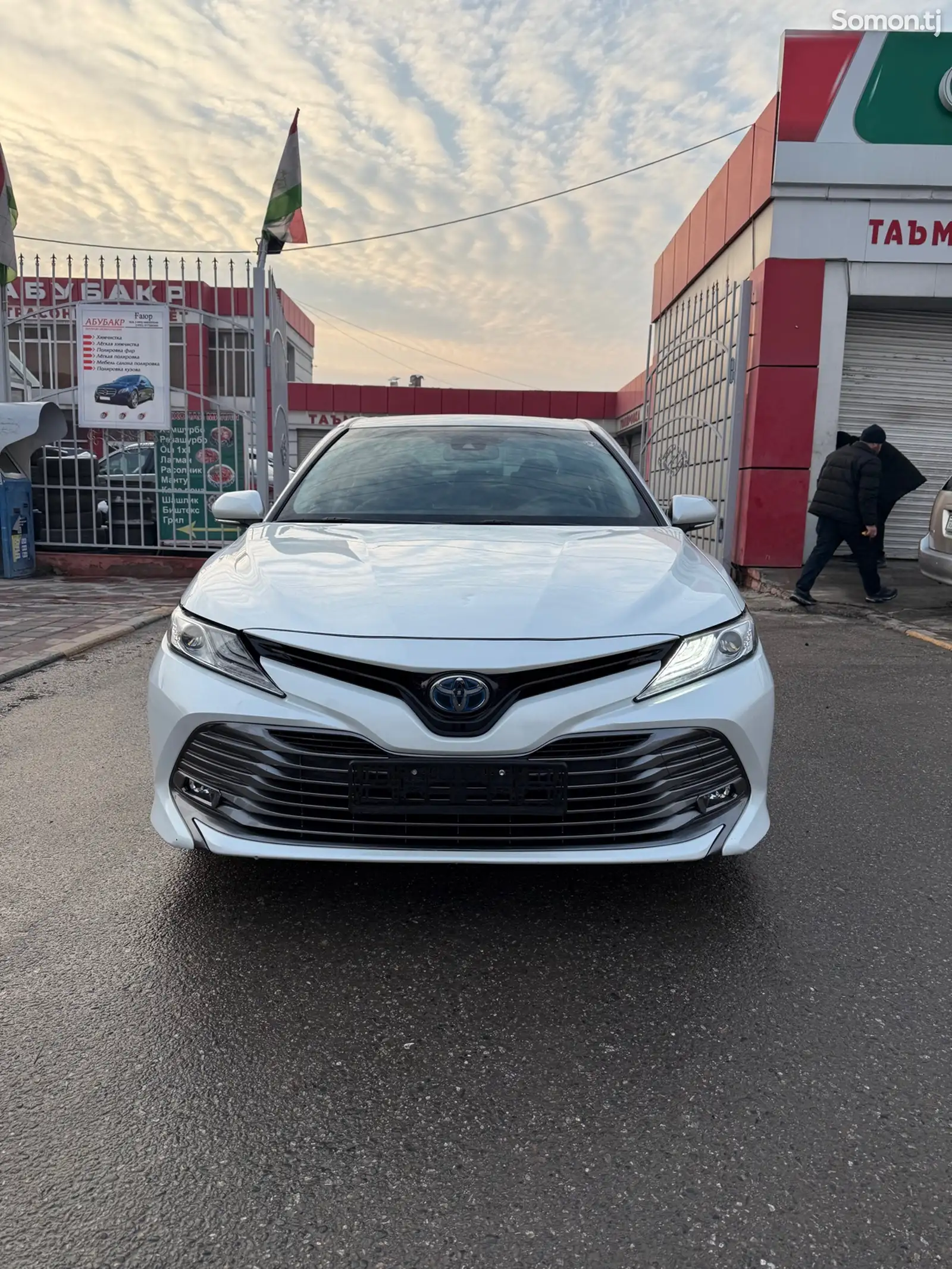 Toyota Camry, 2018-1