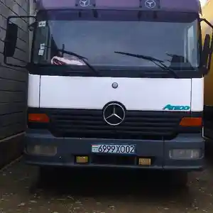 Бортовой грузовик Mercedes-Benz Atego
