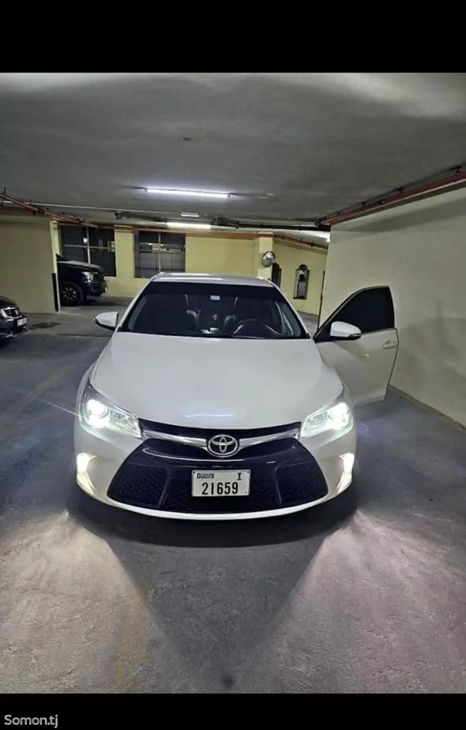 Toyota Camry, 2017-1