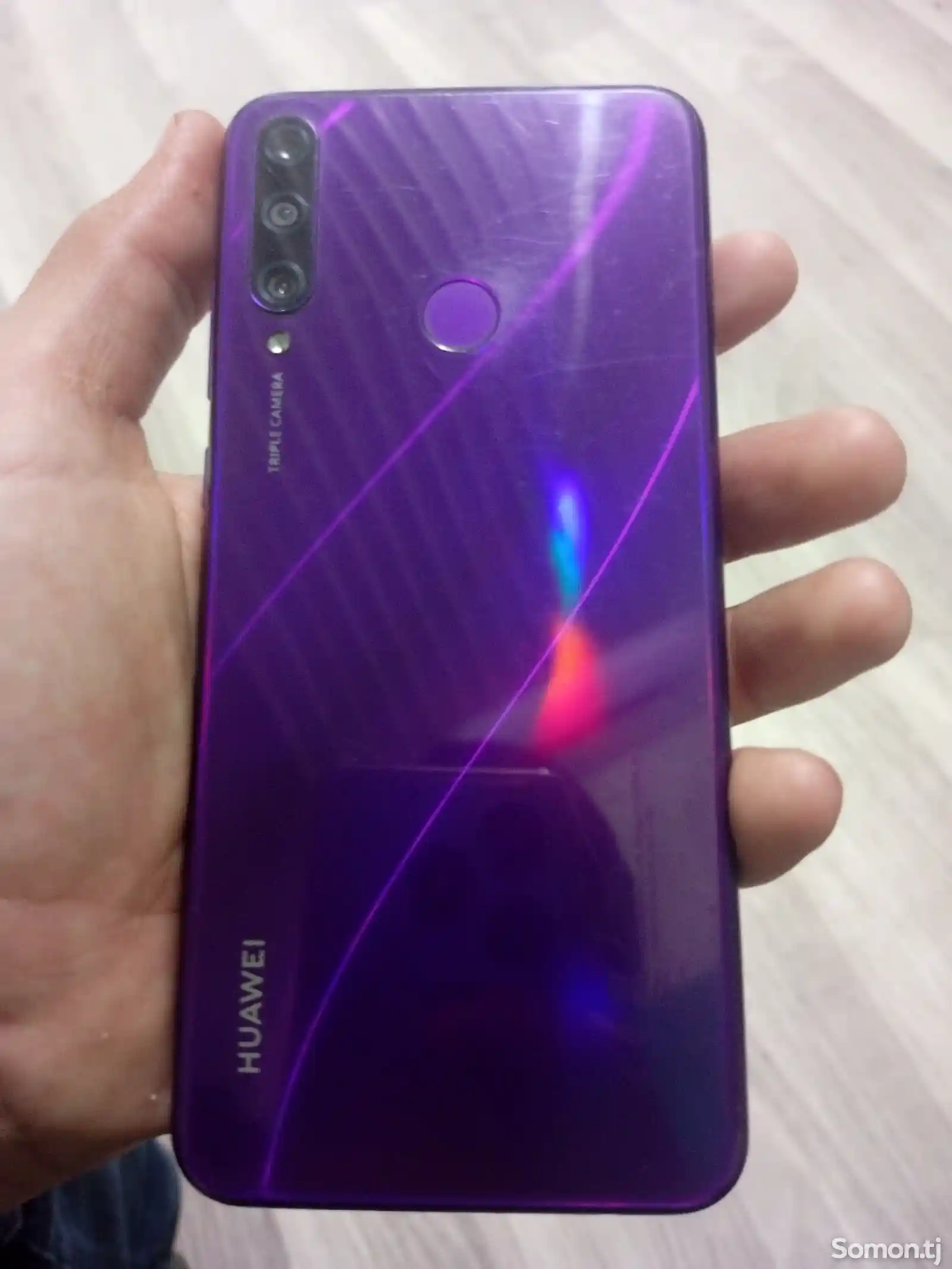 Смартфон Huawei-2