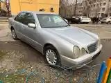 Mercedes-Benz E class, 2001-11