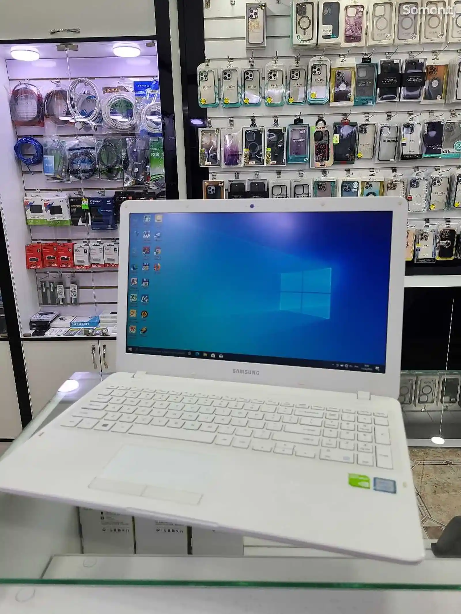 Ноутбук Samsung Core i5 White-1