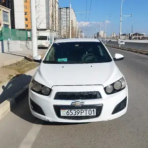 Chevrolet Sonic, 2015