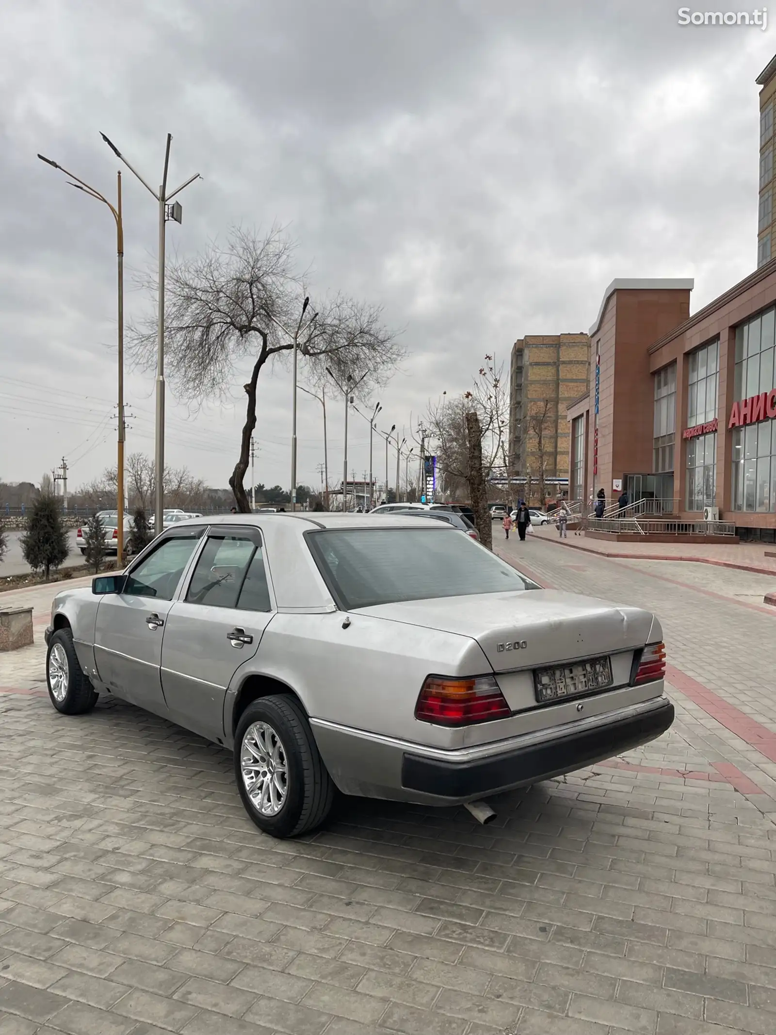 Mercedes-Benz W124, 1992-1