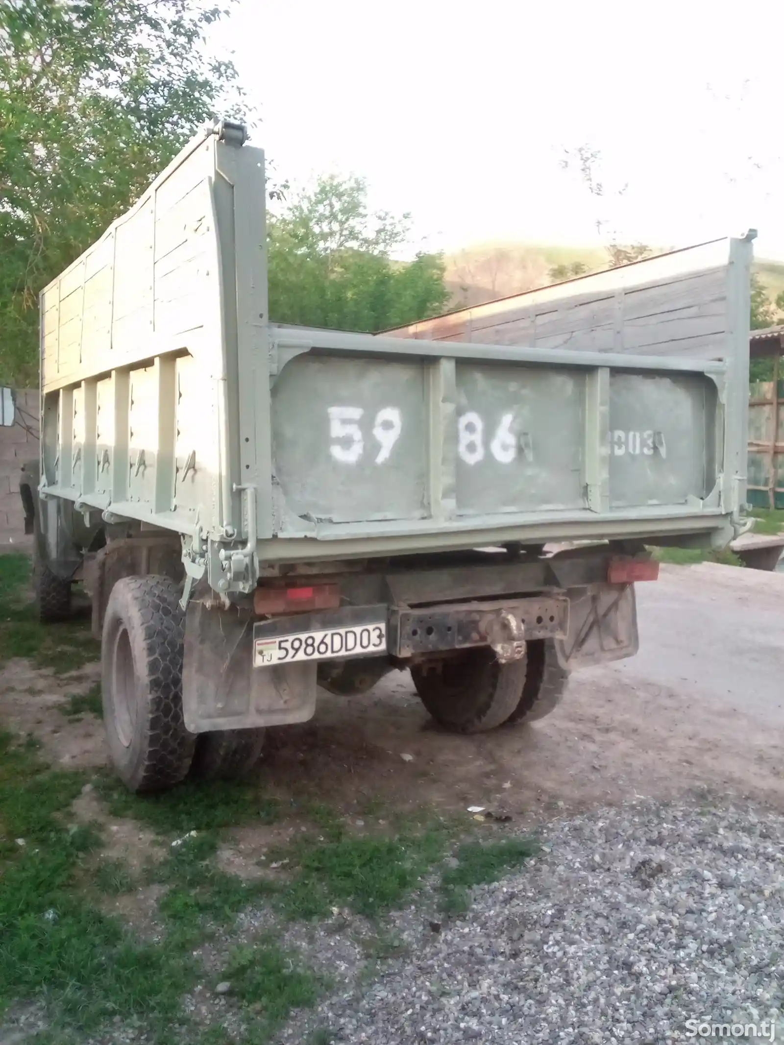 Бортовой грузовик ЗиЛ, 1990-3