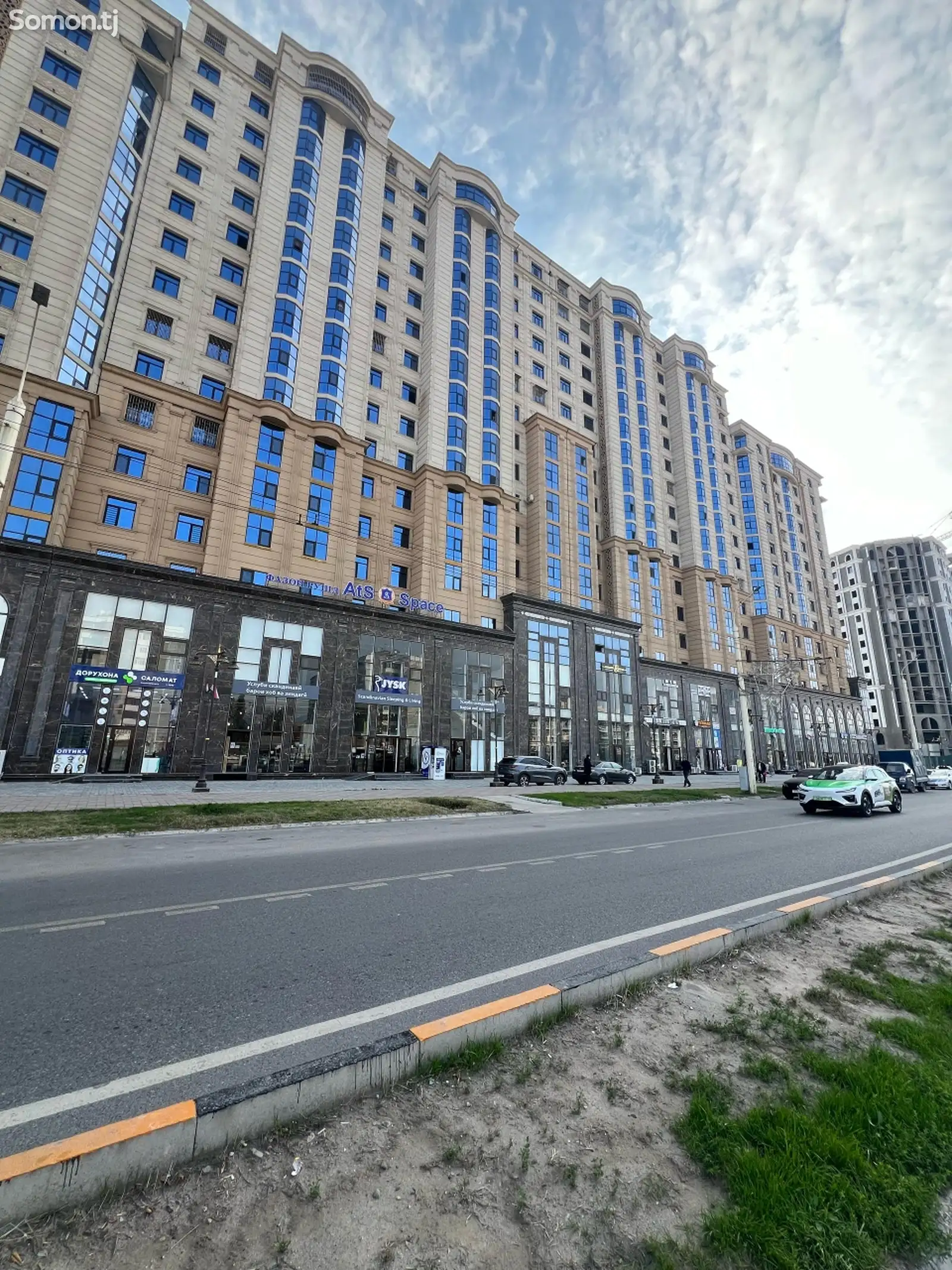 3-комн. квартира, 3 этаж, 148 м², Цирк, ресторан Яккачинор-1