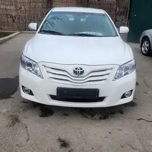 Toyota Camry, 2011