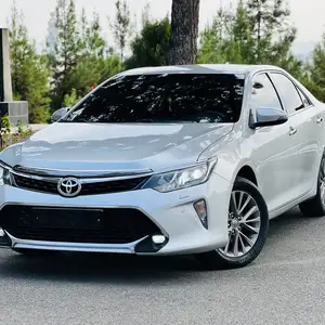 Toyota Camry, 2016