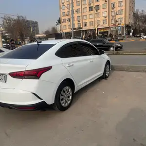 Hyundai Solaris, 2022