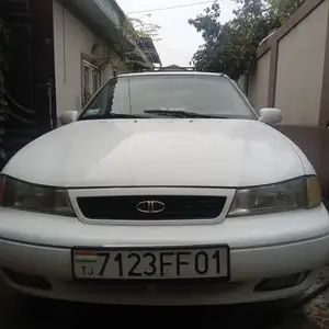 Daewoo Nexia, 1996