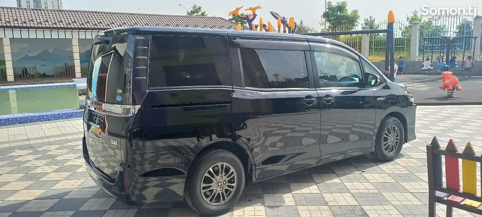 Toyota Voxy, 2014-7