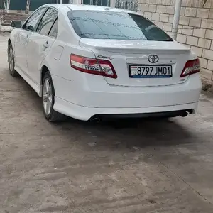 Toyota Camry, 2010