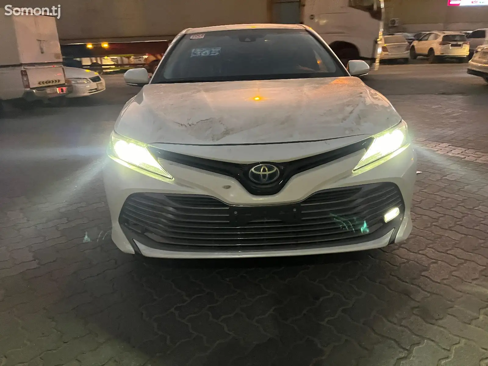 Toyota Camry, 2018-16