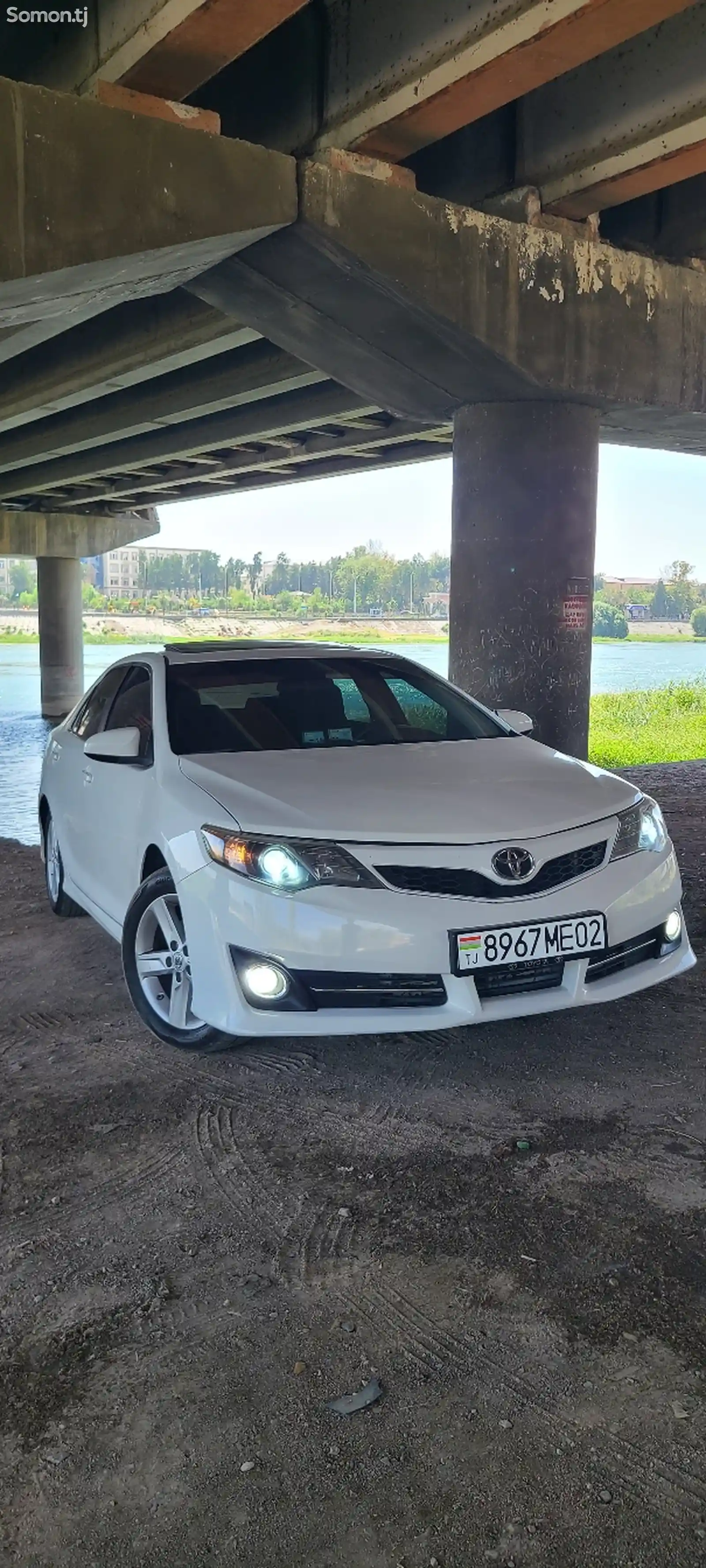 Toyota Camry, 2012-1