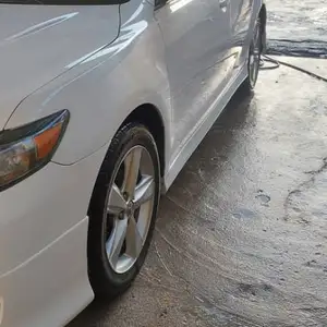 Toyota Camry, 2010